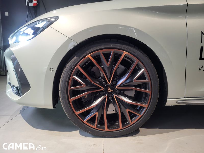 CUPRA Leon SP VZ 2,0 TSI 245kW/333k 7DSG 4D